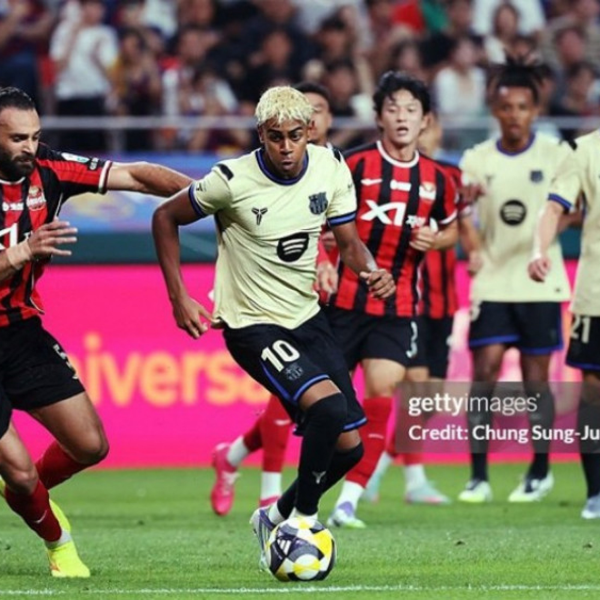  - Video bóng đá FC Seoul - Barcelona: Yamal rực sáng, 10 bàn bùng nổ