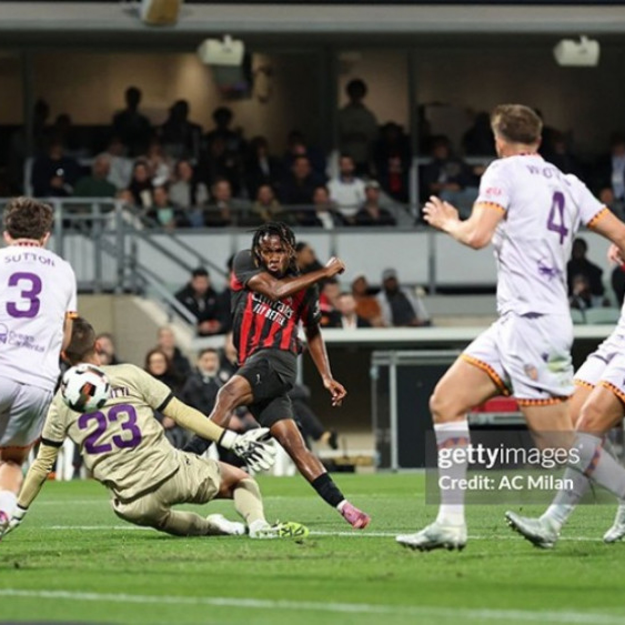  - Video bóng đá Perth Glory - AC Milan: Hủy diệt 9-0, đàn em Ronaldo lập cú đúp