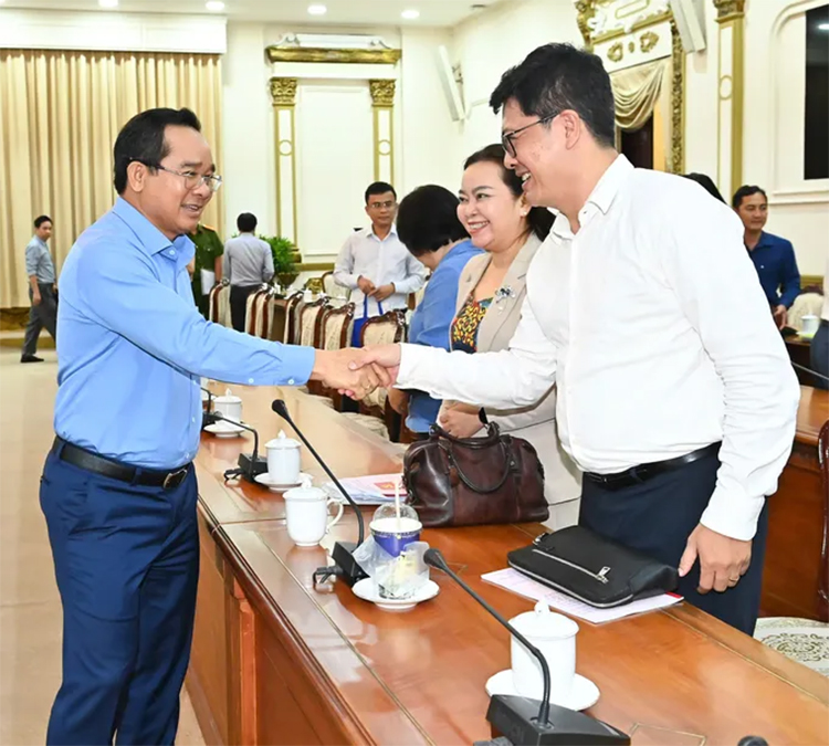 Chủ tịch UBND TP: Cải cách hành chính theo phương châm 'vui lòng khách đến, vừa lòng khách đi' - 1