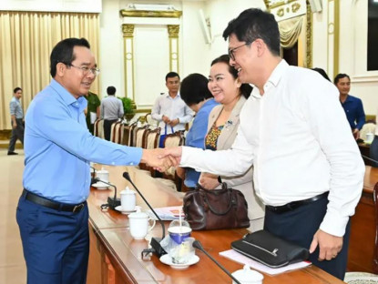  - Chủ tịch UBND TP: Cải cách hành chính theo phương châm 'vui lòng khách đến, vừa lòng khách đi'