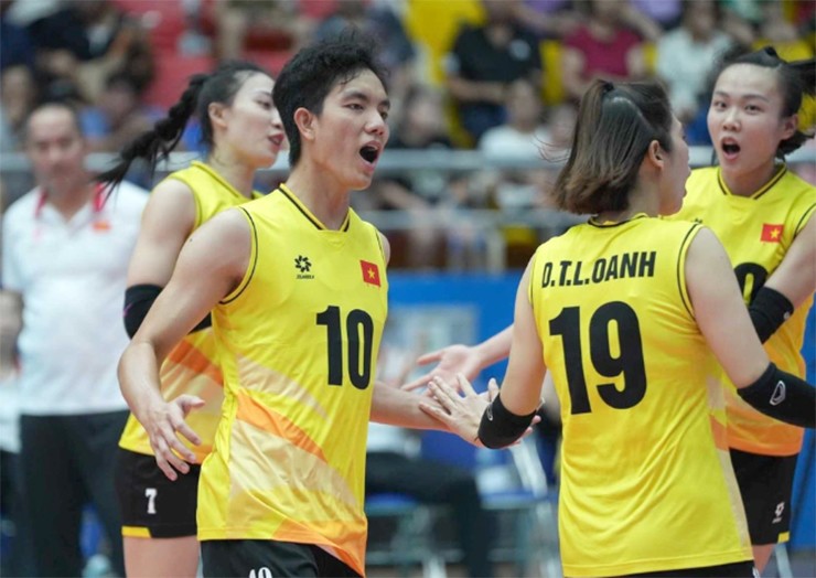 Bóng chuyền nữ Indonesia có sao "khủng" đấu Việt Nam, bật cao 3m05 - 2
