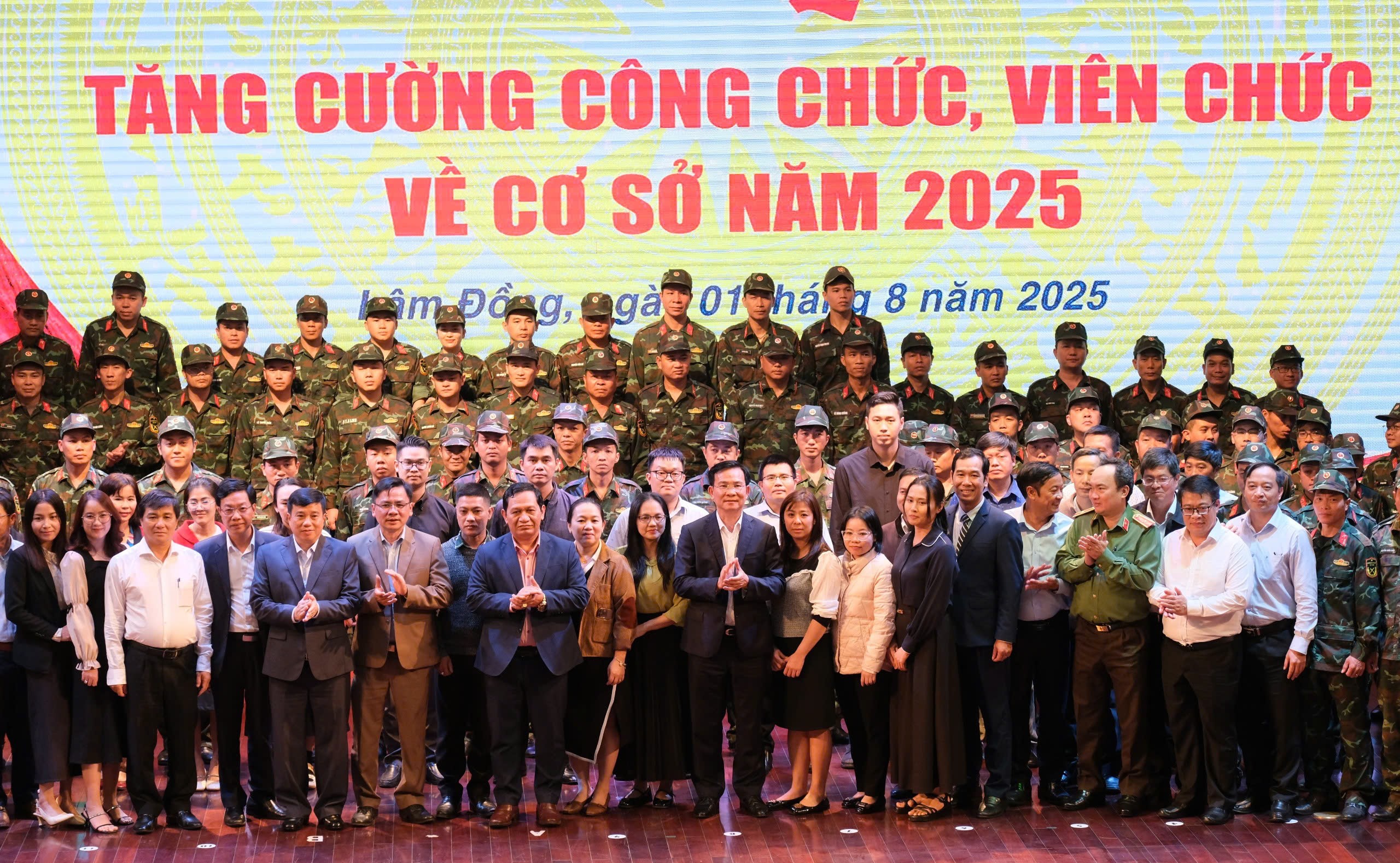 Lâm Đồng biệt phái hơn 700 cán bộ cấp tỉnh về cơ sở - 2