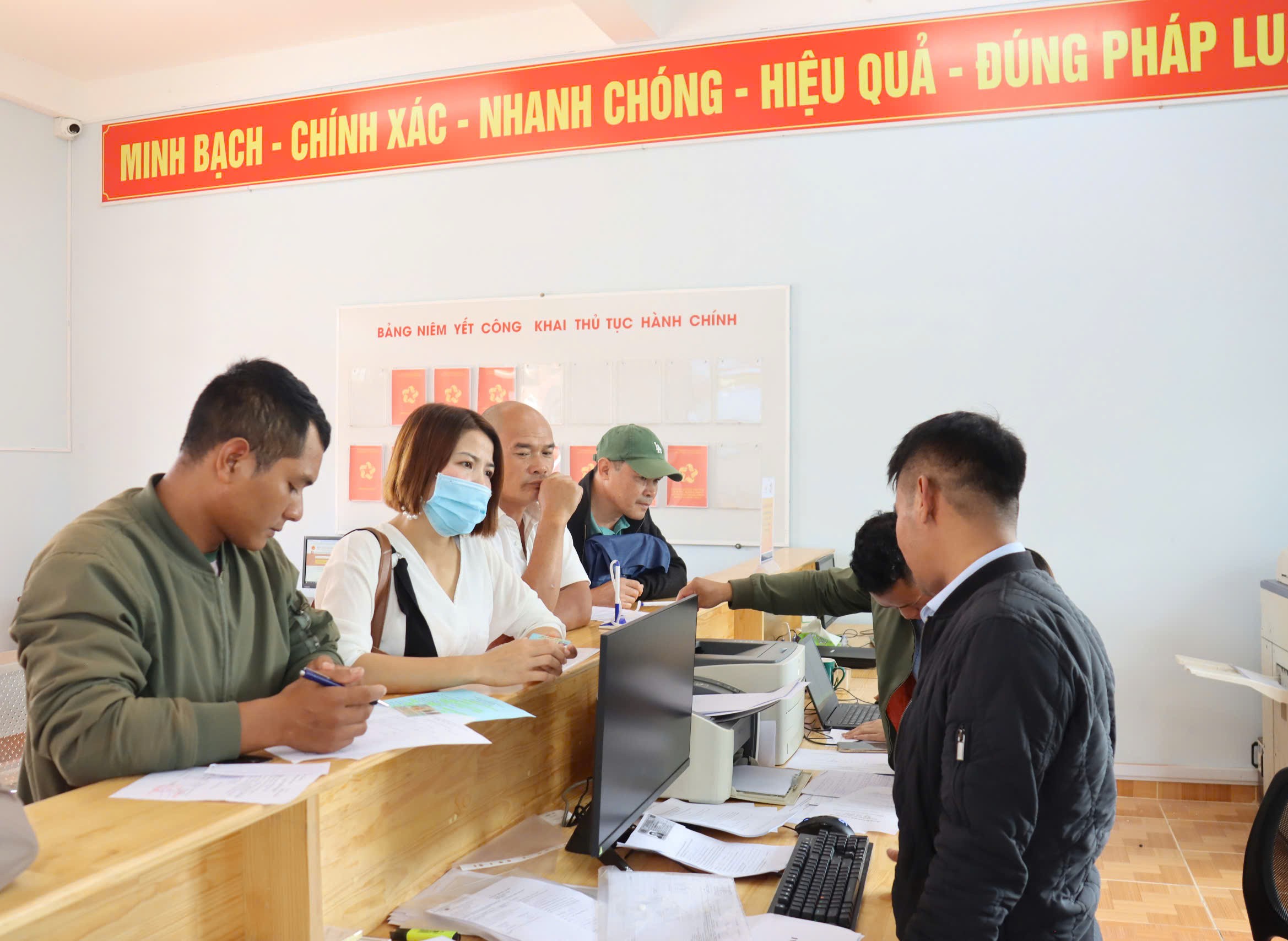Lâm Đồng biệt phái hơn 700 cán bộ cấp tỉnh về cơ sở - 3
