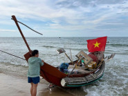 Dừng chân bên biển Đông Hải lắng nghe tiếng biển thì thầm bên tai