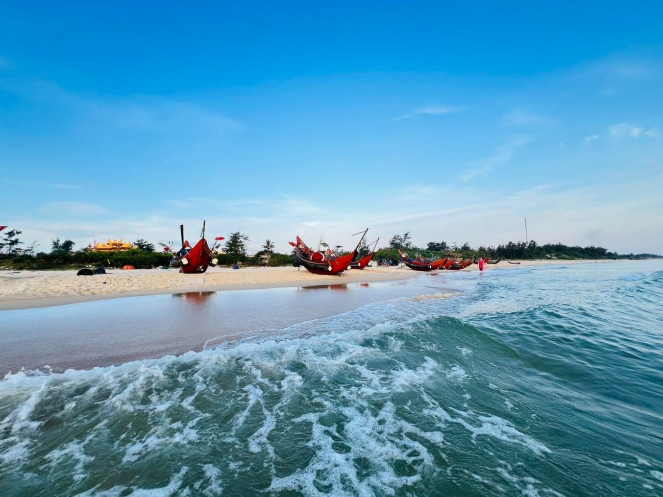 Dừng chân bên biển Đông Hải lắng nghe tiếng biển thì thầm bên tai - 1