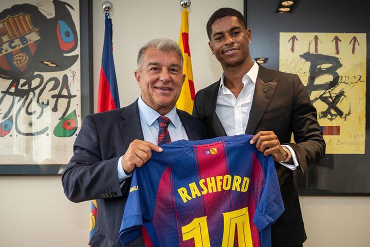 Barca "nín thở" với vụ Ter Stegen nổi loạn, báo giới lo Rashford không được đá - 2