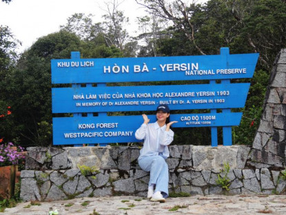 Chuyện hay - CLB Báo chí Du lịch Khánh Hòa thăm nơi làm việc hơn 100 năm của bác sĩ Yersin
