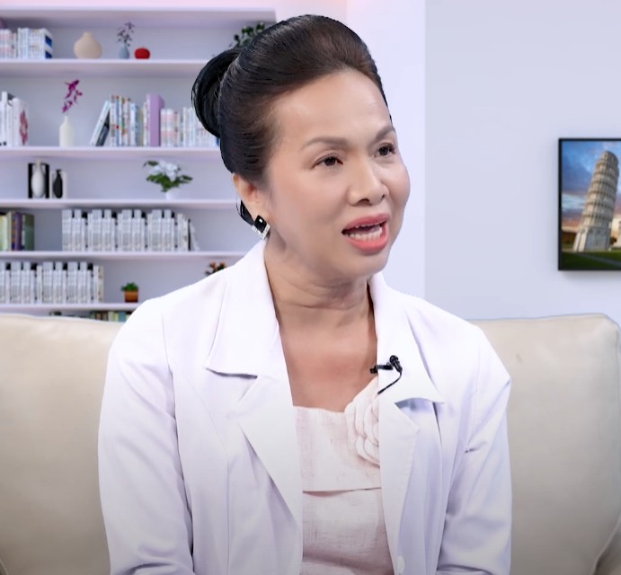 Bác sĩ gia đình: Phụ nữ sau sinh dễ thiếu canxi hơn cả lúc mang thai - 2