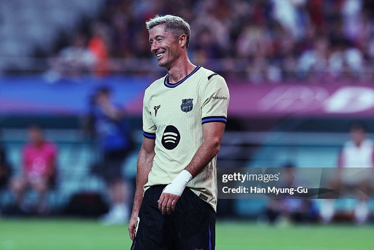 Tin mới nhất bóng đá tối 4/8: Bức tranh về Yamal ở Barcelona bị phá hoại - 3