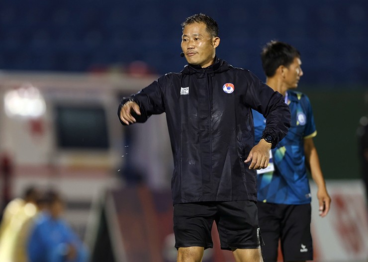 Trọng tài V-League Trần Đình Thịnh qua đời ở tuổi 43, sau buổi kiểm tra thể lực - 1