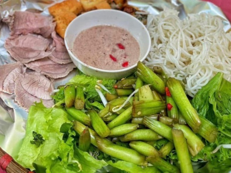 Món đặc sản xứ Nghệ, chỉ 10.000 đồng ăn thỏa thích