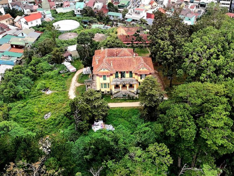 Dinh thự cổ ở Đà Lạt thu hút du khách đến tham quan, nghỉ mát