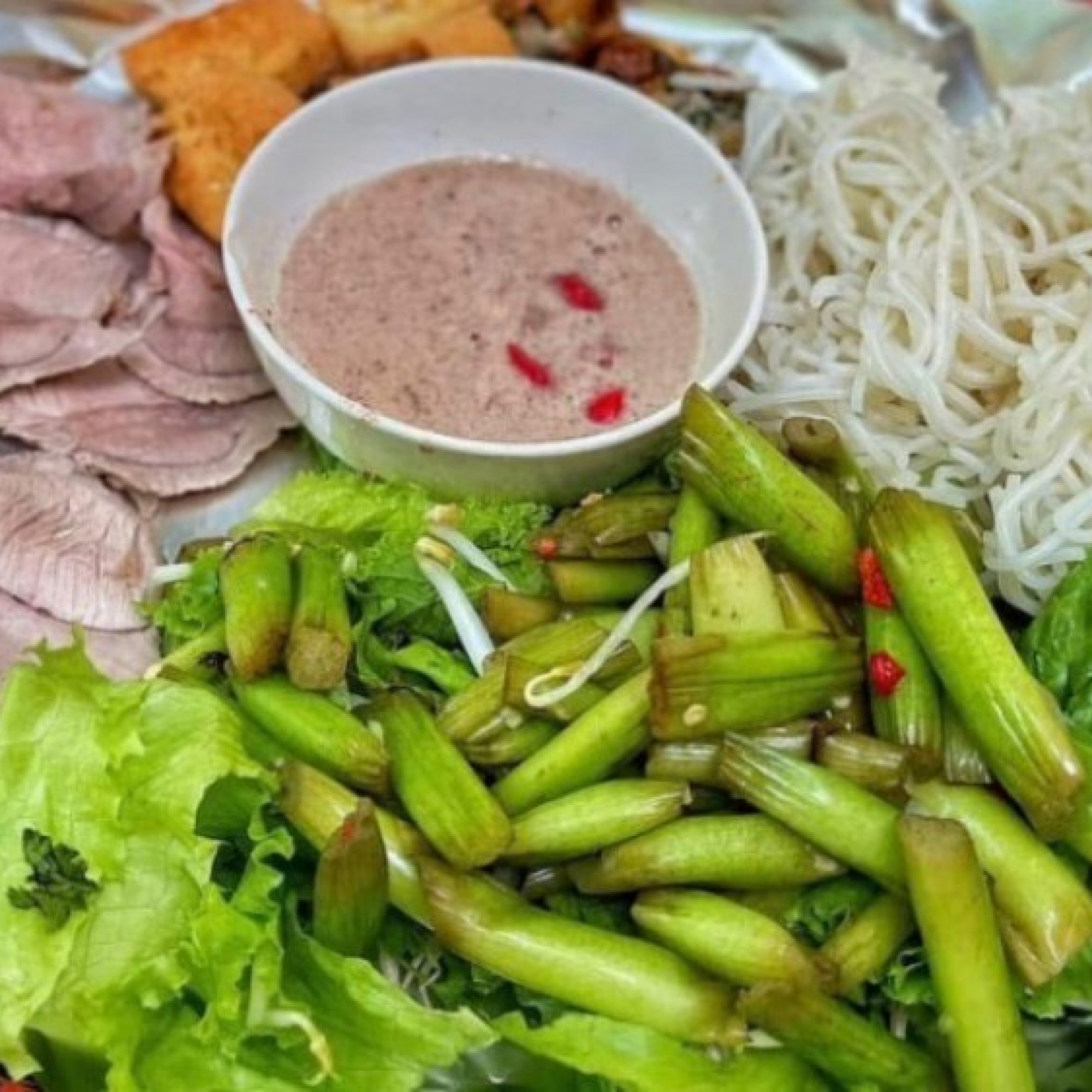  - Món đặc sản xứ Nghệ, chỉ 10.000 đồng ăn thỏa thích