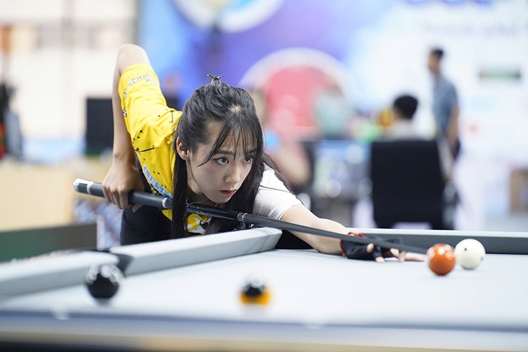 Nữ HLV gym Ngọc Mỹ cùng dàn người đẹp bi-a gây ấn tượng tại HBSF Tour - 1