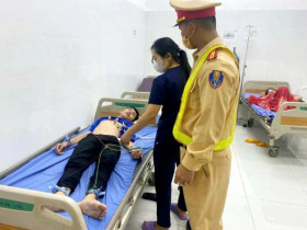  - CSGT Lâm Đồng kịp thời đưa người bị nhồi máu cơ tim đi cấp cứu