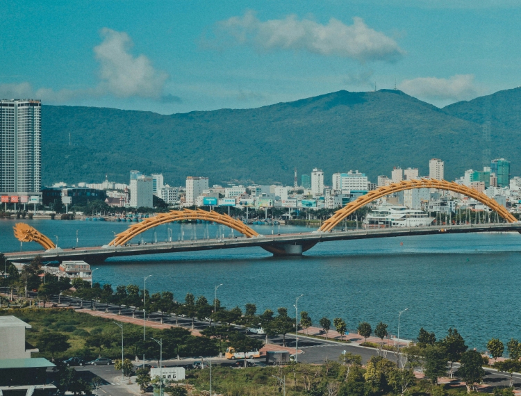 Việt Nam vào top 3 điểm đến châu Á níu chân du khách, Đà Nẵng gây bất ngờ