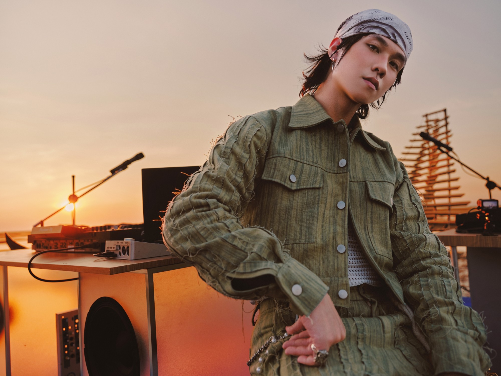 Chuyên gia Pitchfork dành lời khen cho album của 2pillz: “Tuyên ngôn âm nhạc mạnh mẽ nhất của Vpop năm nay” - 2