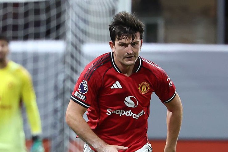 Maguire được 5 đội bóng săn đón, MU & ngôi sao đáp trả phũ phàng - 1