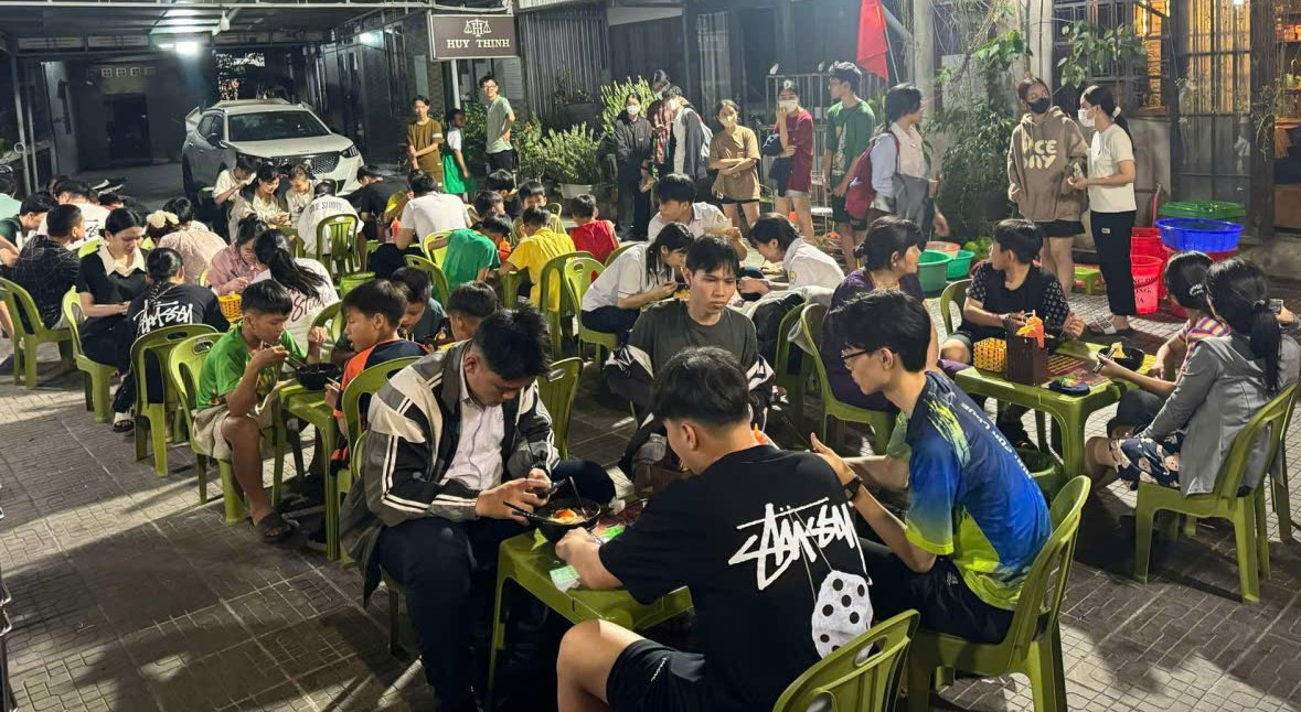 Mảnh ghép, tiệm mỳ 1K và ngôi nhà yêu thương - 4