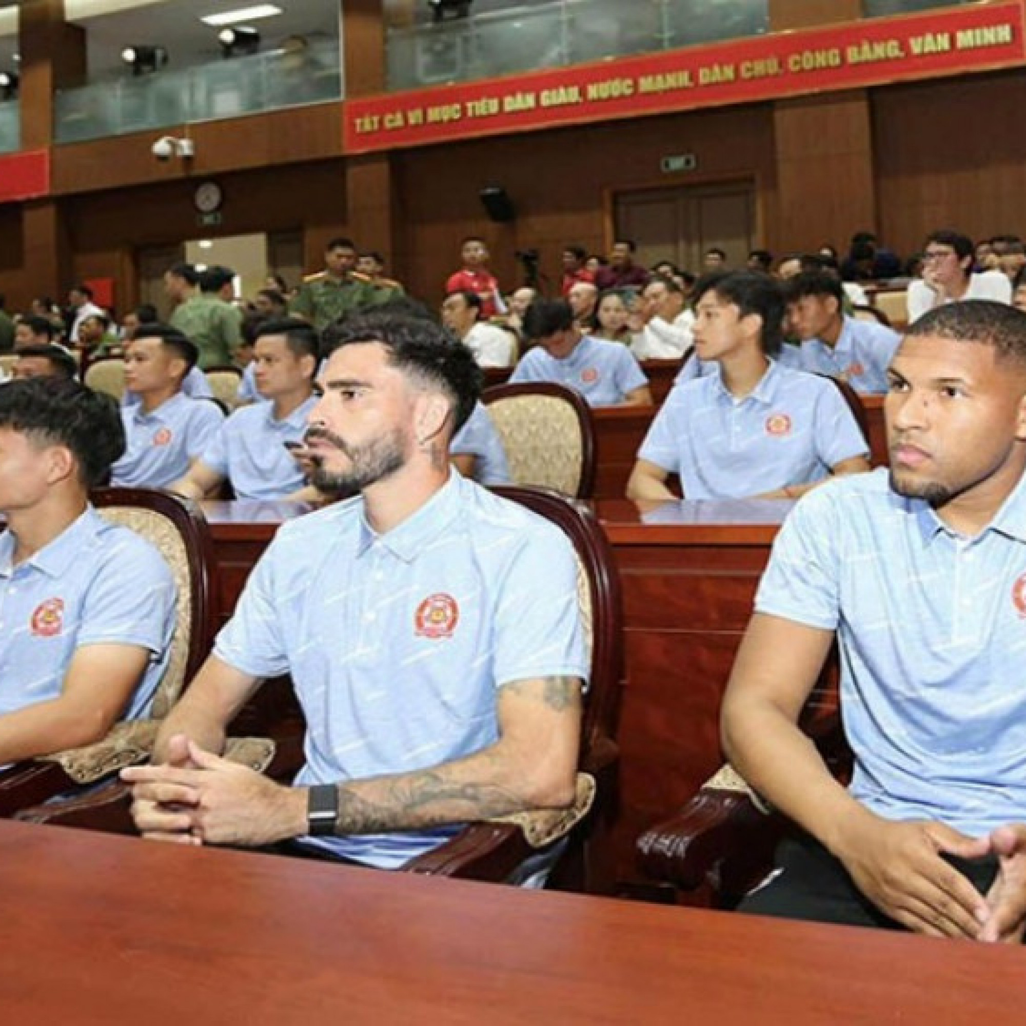  - Ngoại binh triệu đô chính thức ra mắt, CLB Công an TP.HCM gây "sốt" V-League 2025/26