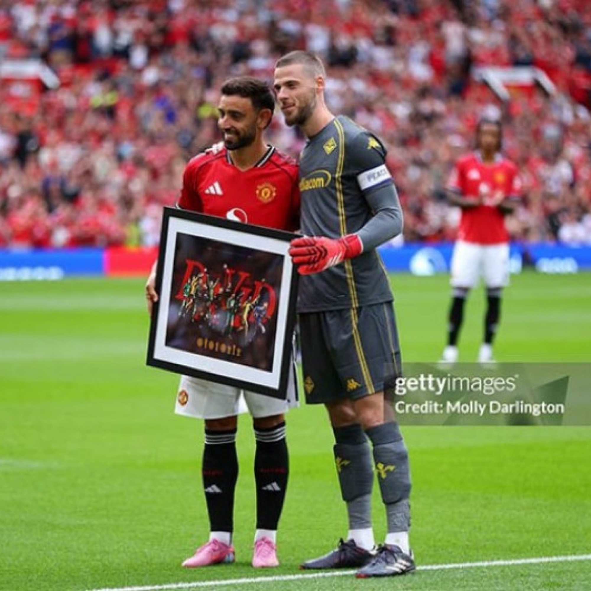  - De Gea được MU vinh danh ngày trở lại Old Trafford, cản phá ấn tượng