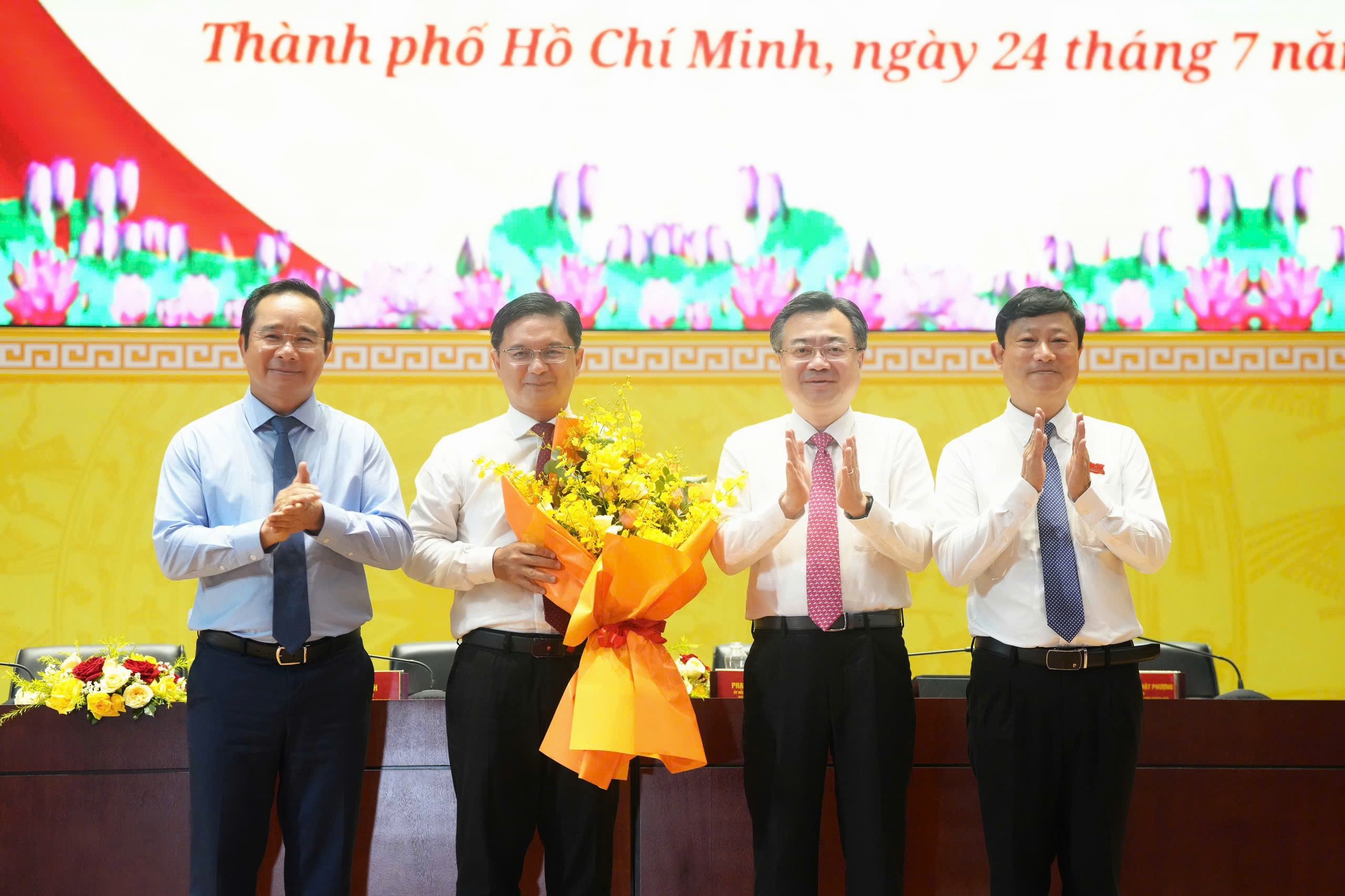 Thủ tướng phê chuẩn ông Nguyễn Mạnh Cường làm Phó Chủ tịch UBND TP.Hồ Chí Minh - 1