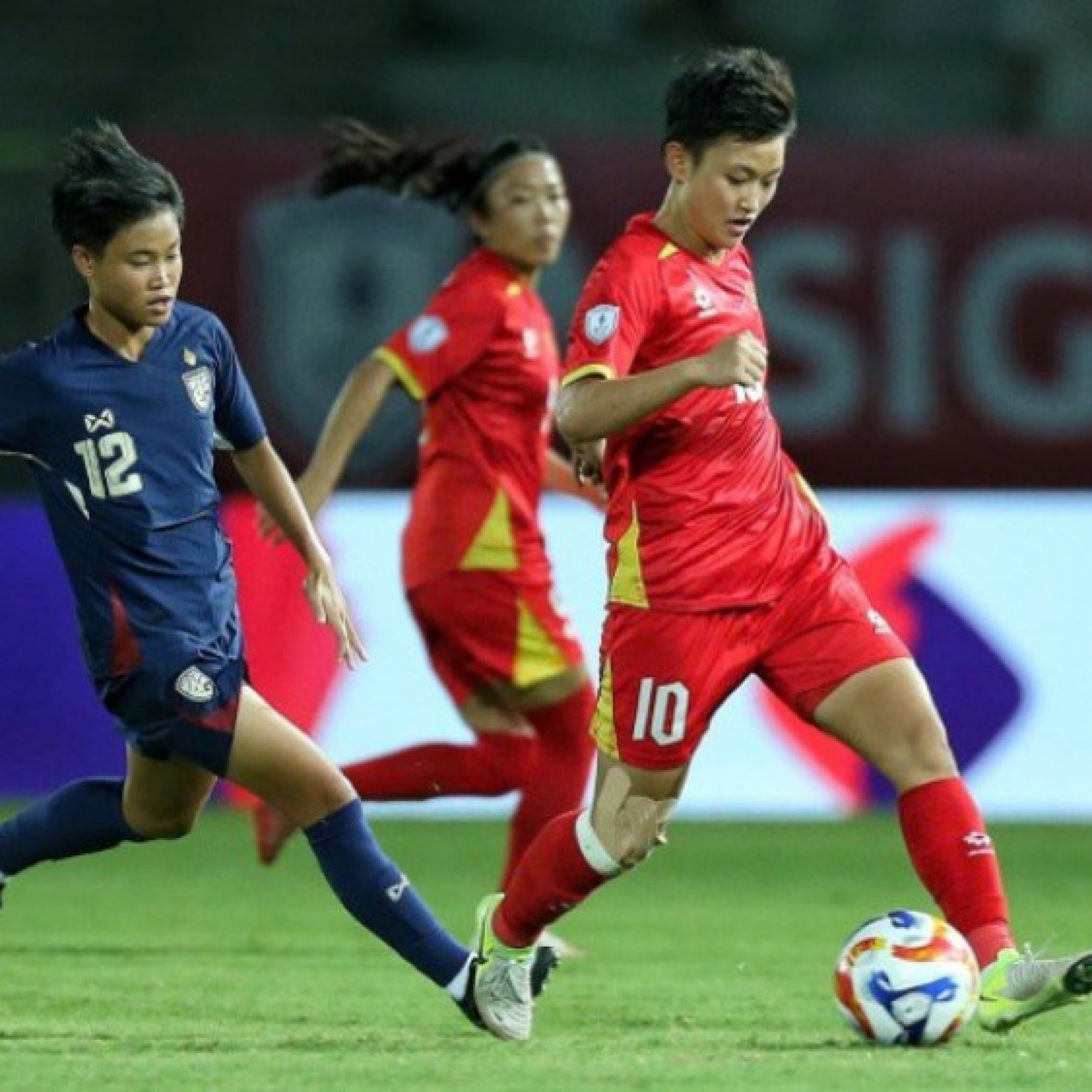  - Video bóng đá ĐT nữ Việt Nam - Thái Lan: Bùng nổ phút 36, dấu ấn Huỳnh Như (ASEAN Cup)