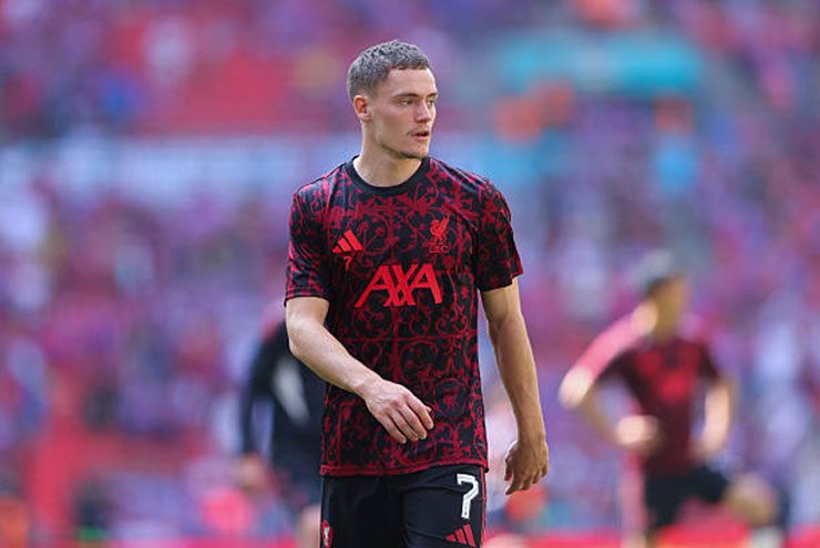 Tin mới nhất bóng đá tối 12/8: Grealish mặc số áo cũ của Rooney ở Everton - 2
