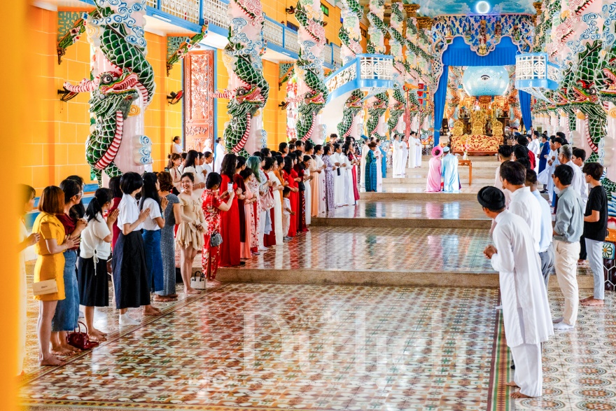 Thiêng liêng nghi thức lễ cưới trang trọng nơi miền đất thánh - 10
