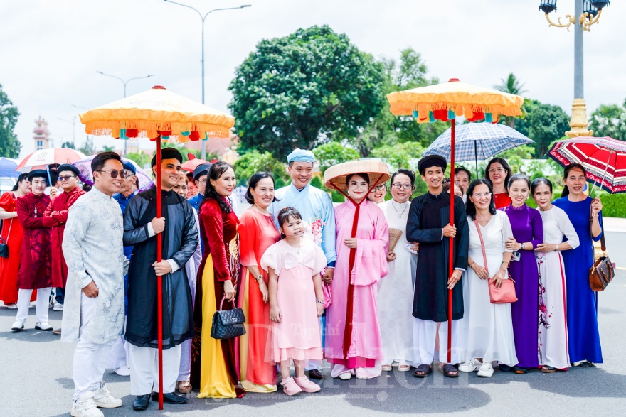 Thiêng liêng nghi thức lễ cưới trang trọng nơi miền đất thánh - 5