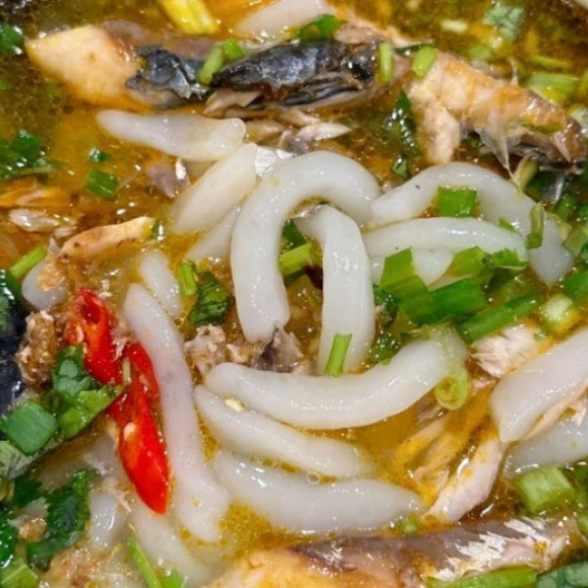  - Bữa sáng chưa biết ăn gì, thử ngay món bánh canh cá nục dân dã siêu ngon