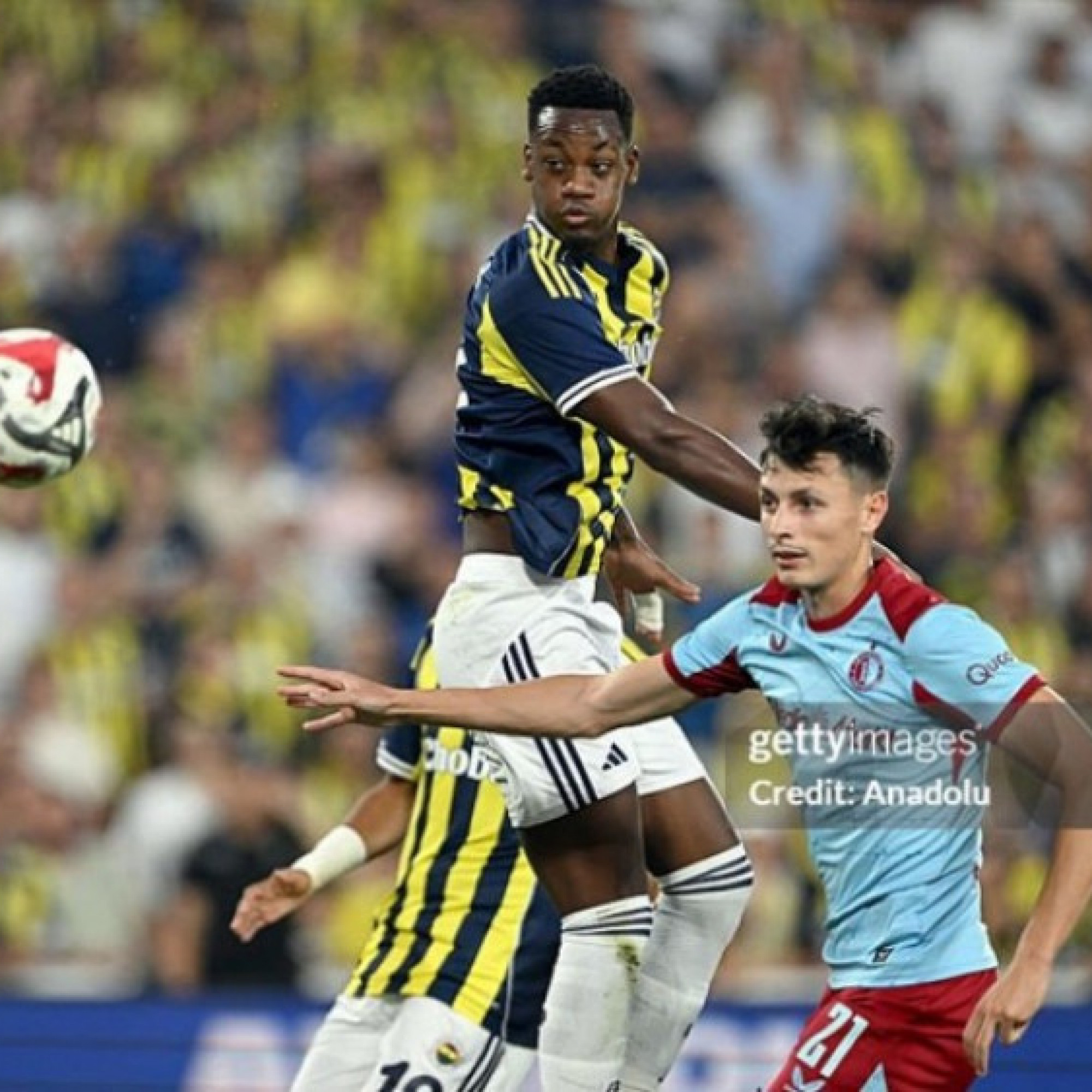  - Video bóng đá Fenerbahce - Feyenoord: Đội Mourinho nỗ lực (Vòng loại Cúp C1)