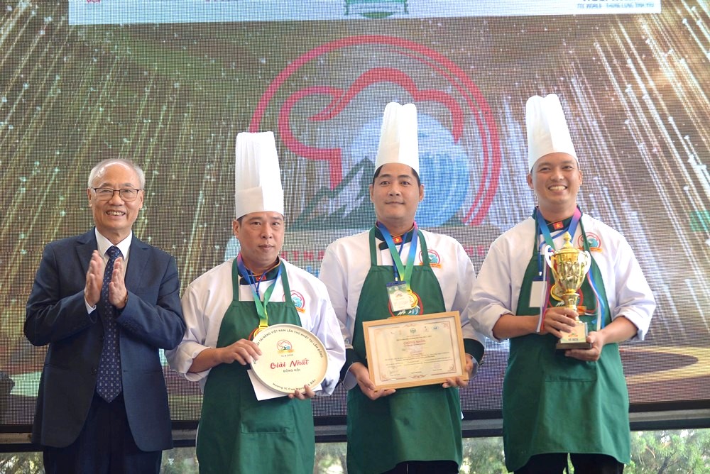 Sôi bụng với các món ăn 'Hương vị cao nguyên và biển' - 6
