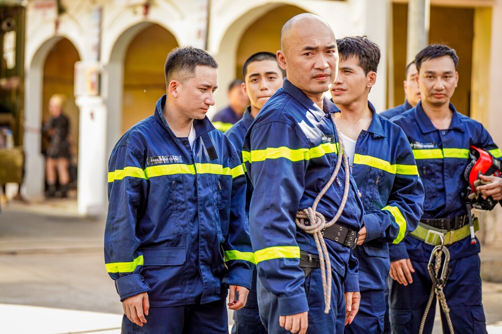 “Anh Cả” Tiến Luật nói về tình huống nghẹt thở, vượt qua nỗi sợ độ cao trong “Chiến sĩ quả cảm” - 2