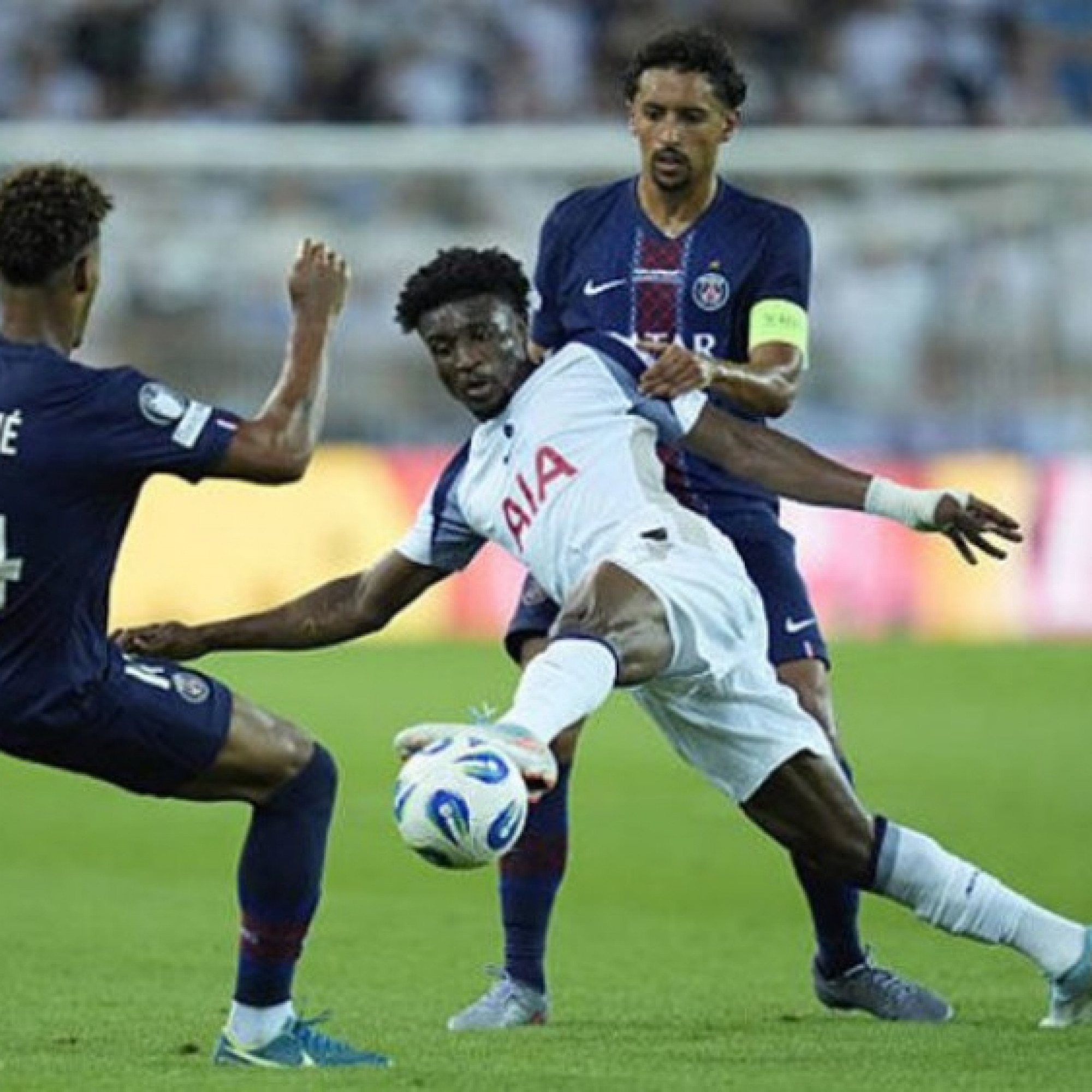  - Tottenham "rơi vàng" trước PSG: Enrique thắng nhờ dự bị, Thomas Frank để lại dấu ấn