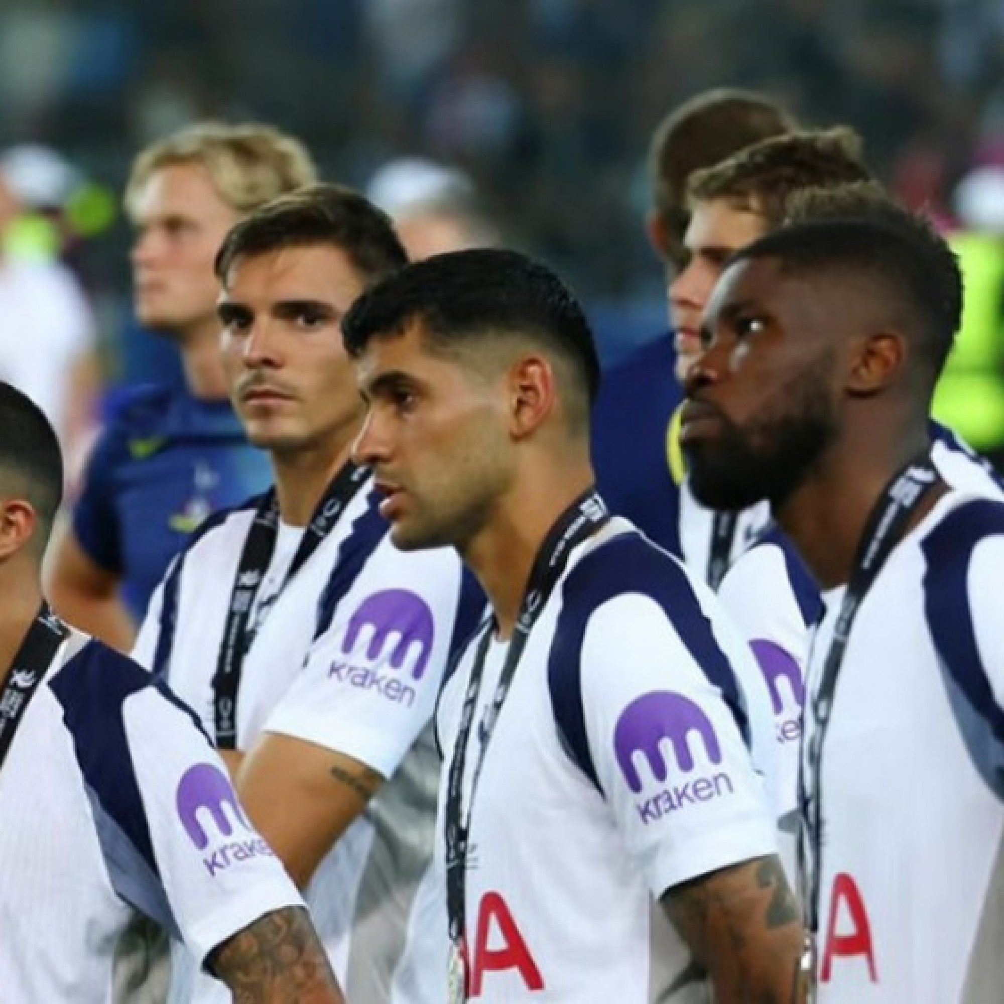  - Báo Anh bất ngờ chỉ trích Tottenham "tự bắn vào chân" trước PSG