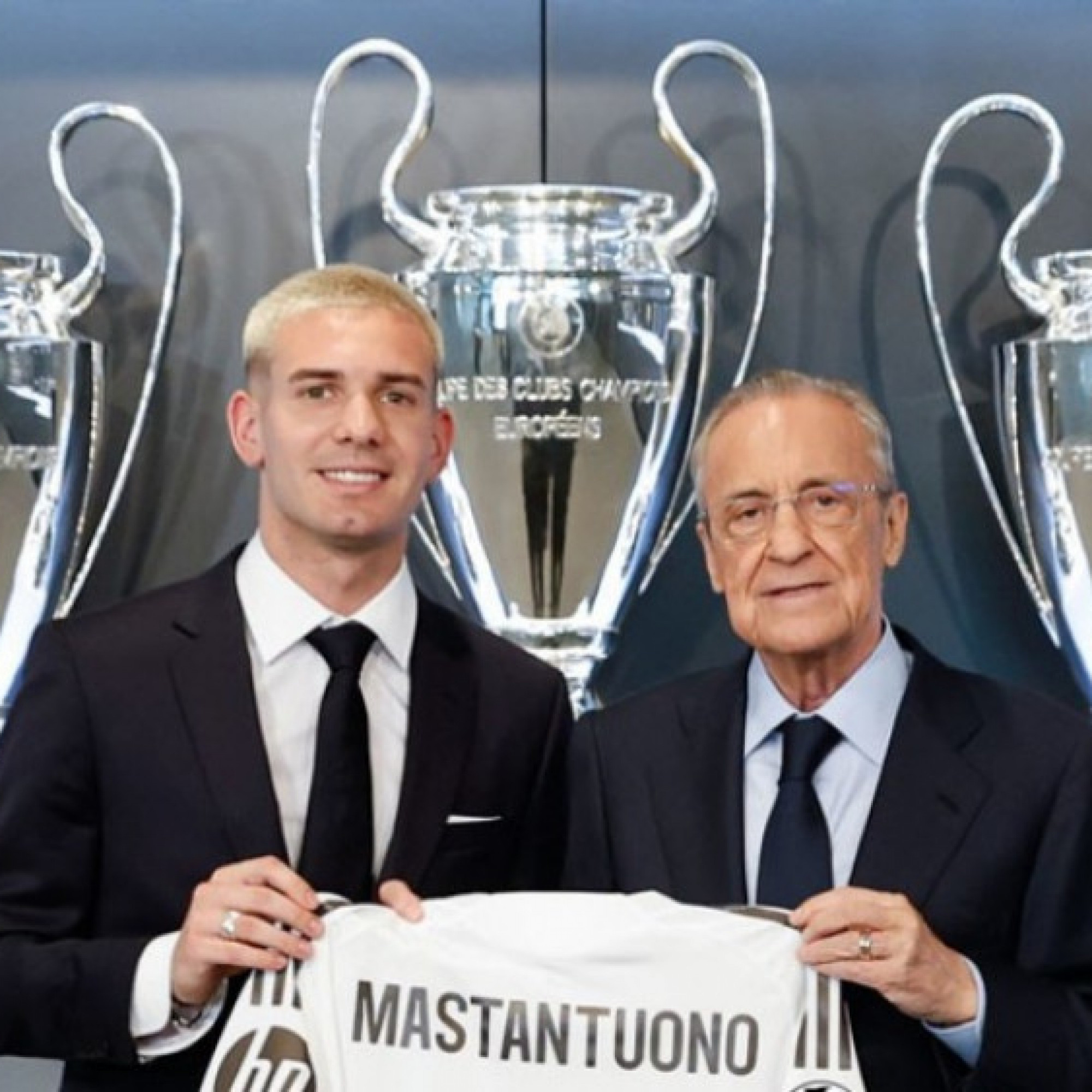  - Real Madrid ra mắt tân binh Mastantuono: "Fan cuồng Messi" nhận số áo lạ