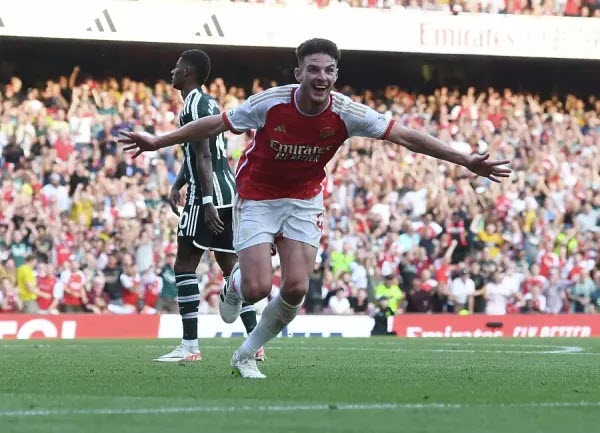 MU đụng độ Arsenal: Đại chiến máu lửa tái hiện truyền thống Ngoại hạng Anh - 7