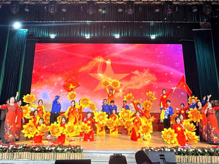 Liên hoan nghệ thuật quần chúng các Tổ dân phố văn hóa phường Xuân Hương - Đà Lạt