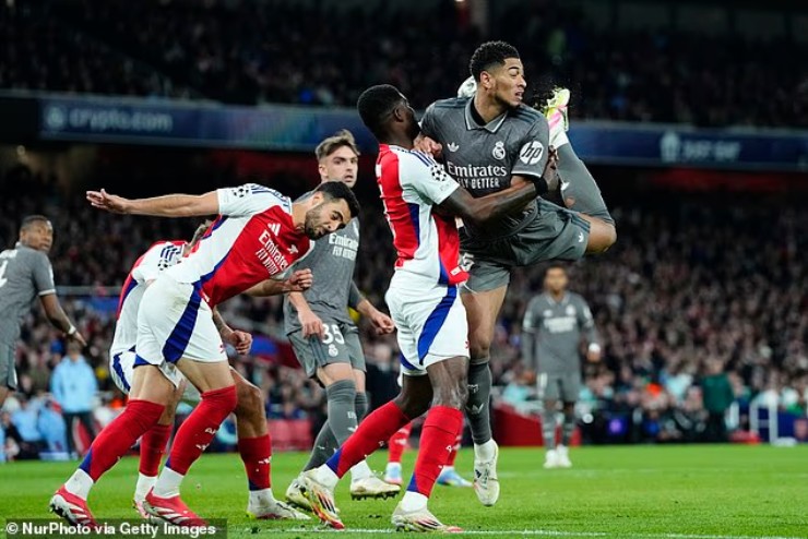 Ngoại hạng Anh mạnh tay với "nghệ thuật hắc ám", Arsenal có bị ảnh hưởng? - 2
