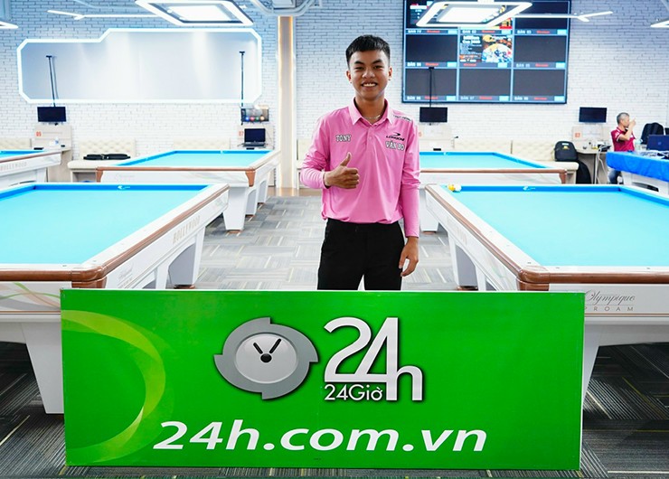 Cơ thủ 18 tuổi gây “sốt” tại giải bi-a toàn sao tranh chức vô địch 100 triệu đồng - 1