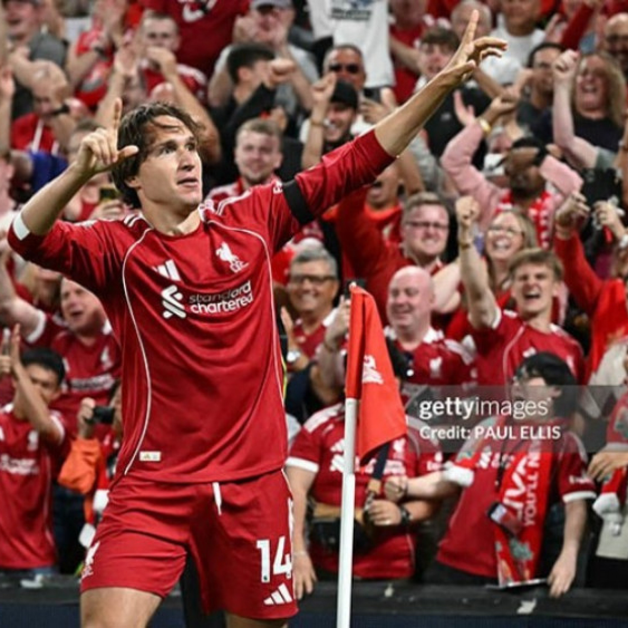  - Liverpool bùng nổ trận ra quân: Tân binh Ekitike tự hào, người hùng Chiesa tri ân Jota