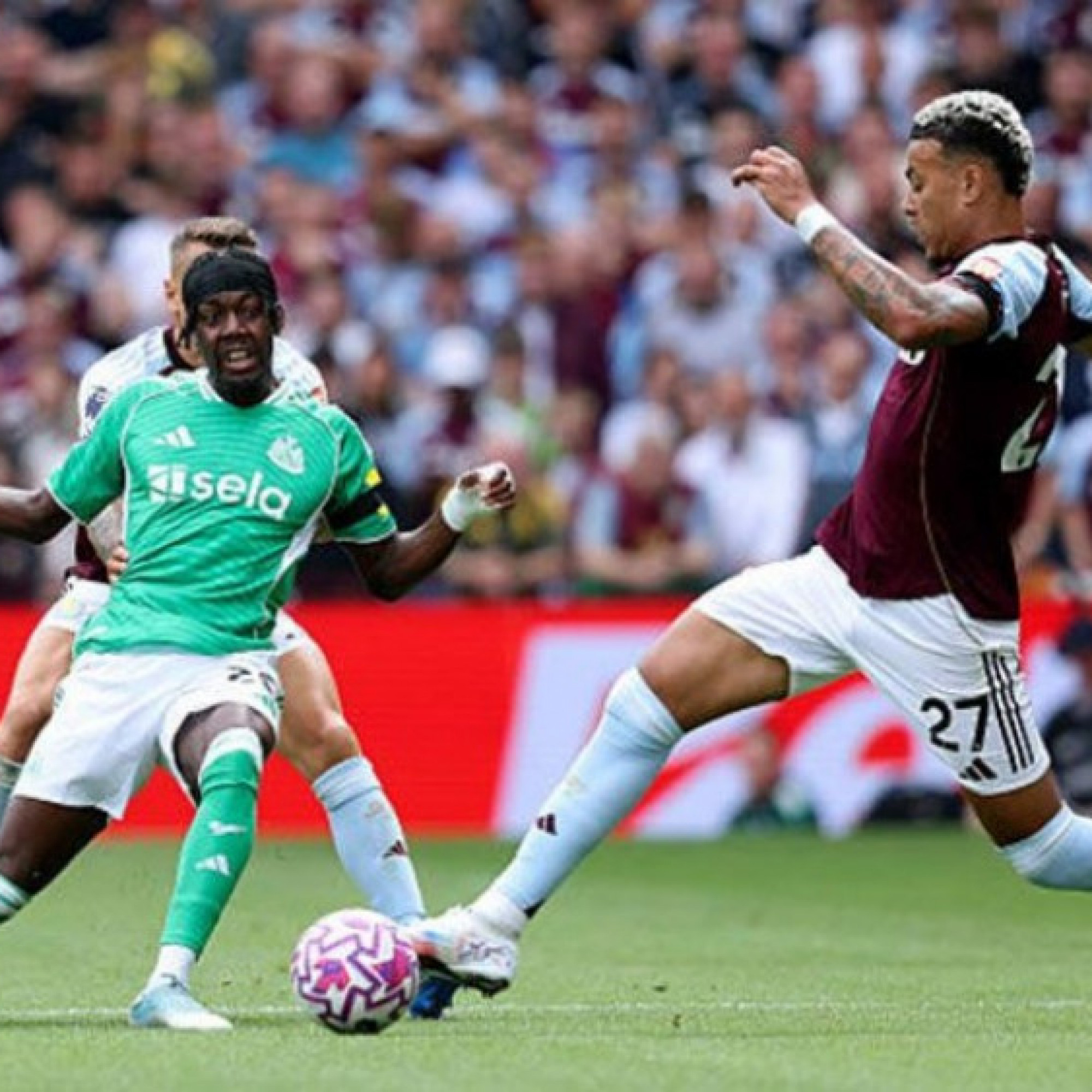  - Kết quả bóng đá Aston Villa - Newcastle: Elanga suýt có màn ra mắt trong mơ (Ngoại hạng Anh)