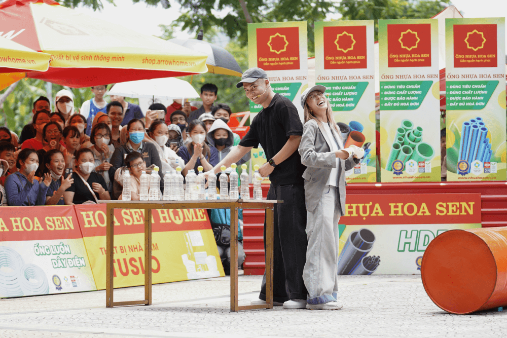 Mái ấm gia đình Việt: Giọt nước mắt trong bữa tiệc sinh nhật đặc biệt của người mẹ khiếm thị - 4