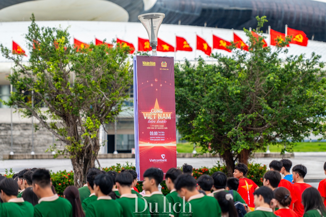 hon 30.000 nguoi quang ninh tham gia su kien “cung viet nam tien buoc” - 10