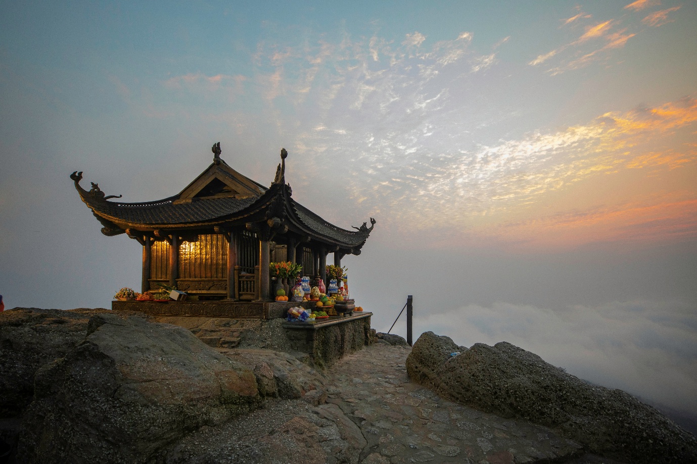 kham pha yen tu - vung loi di san van hoa the gioi cua unesco - 9