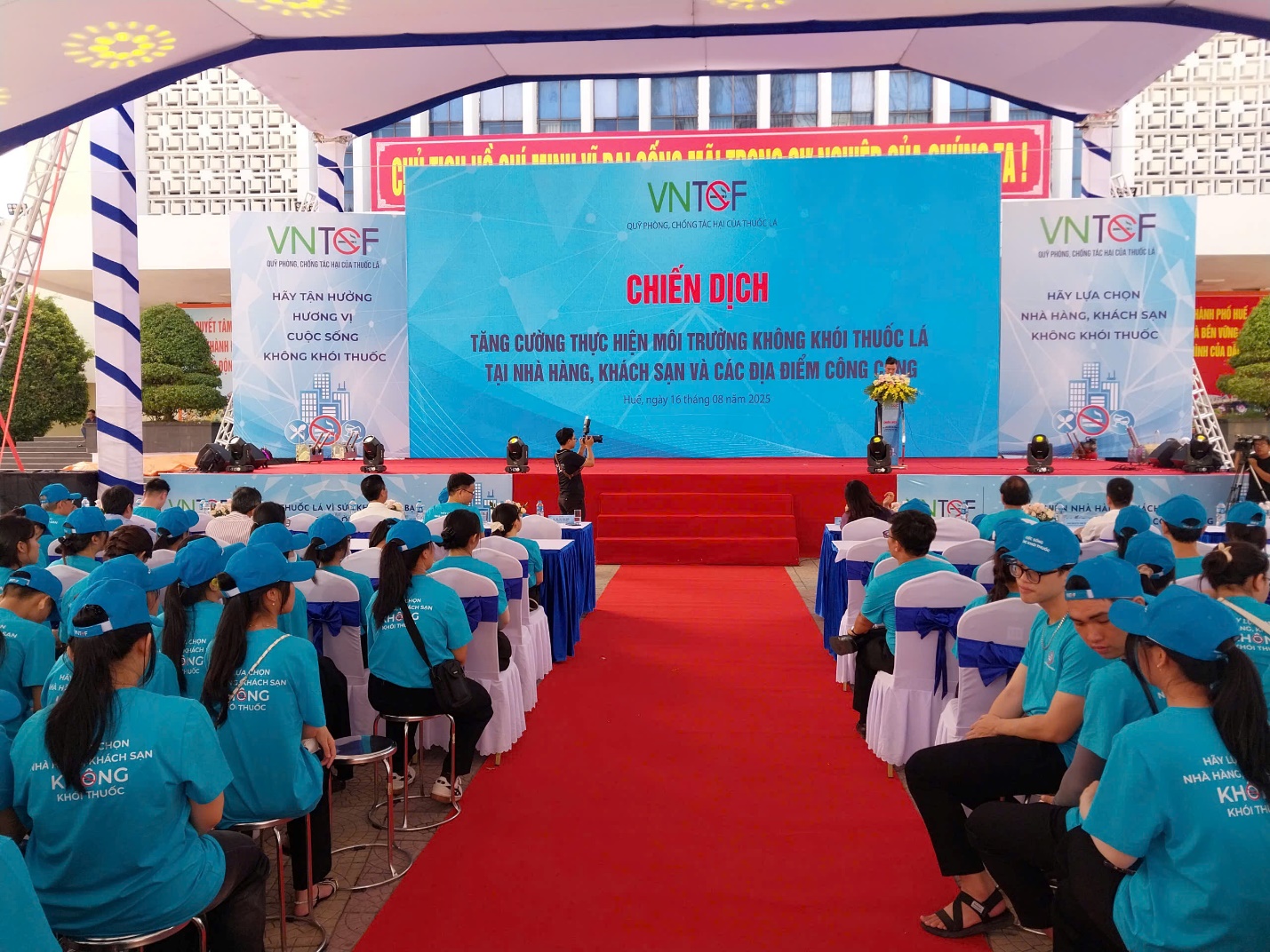 Tăng cường thực hiện môi trường không khói thuốc lá tại nhà hàng, khách sạn - 1