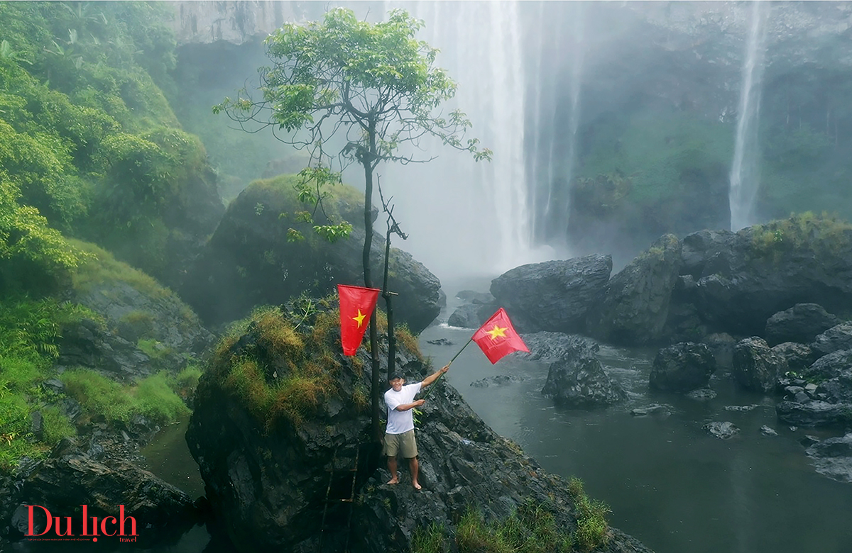 ky la dong thac khong lo giua rung che cho cho hang ngan con chim en - 15
