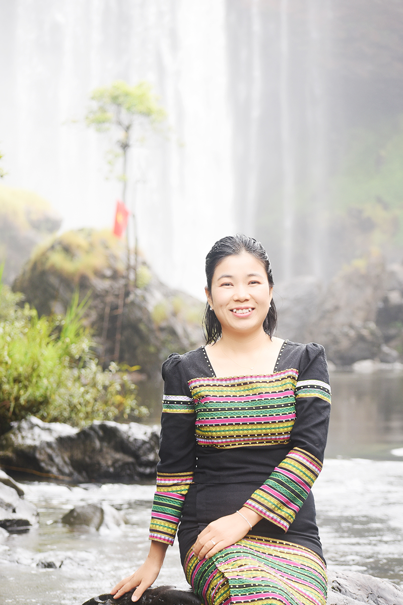 ky la dong thac khong lo giua rung che cho cho hang ngan con chim en - 13