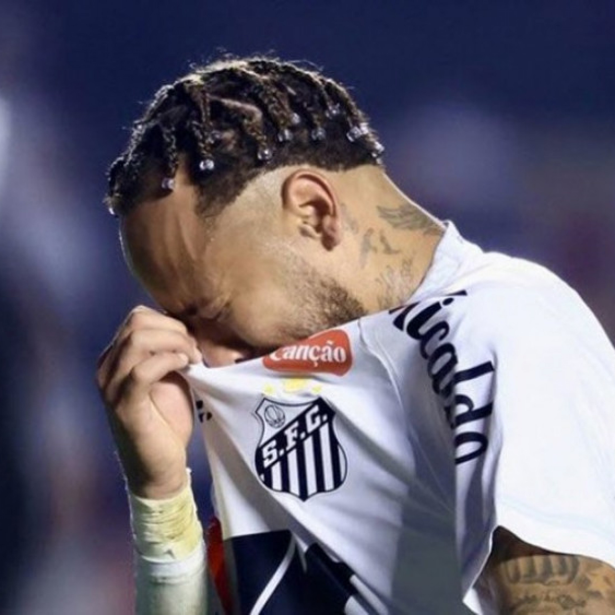  - Neymar khóc nức nở vì trận thua đậm nhất sự nghiệp, bị fan quay lưng la ó